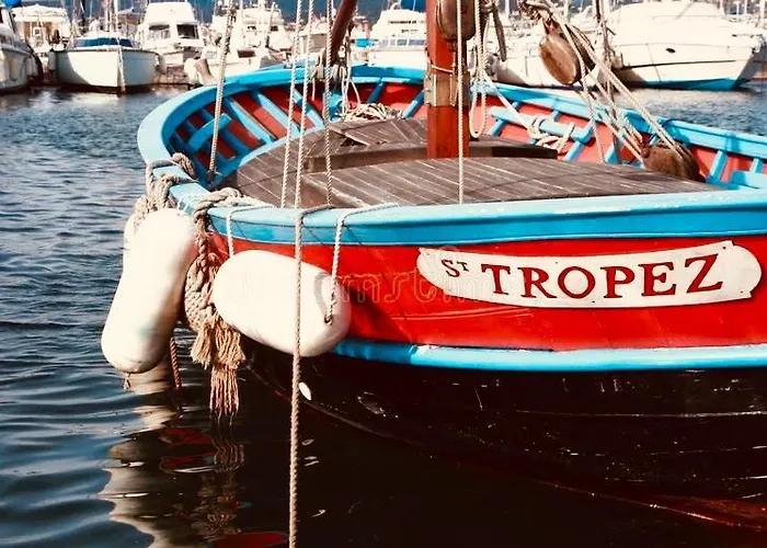 Charming Duplex In The Heart Of The Village - Duplex Au Coeur Du Village -